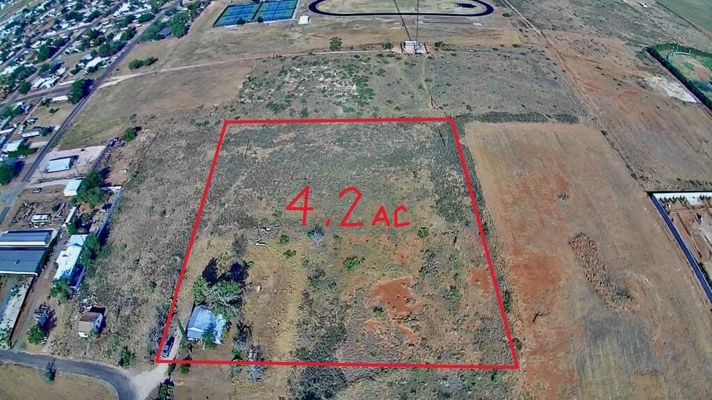 4.2 acres in Gaines County