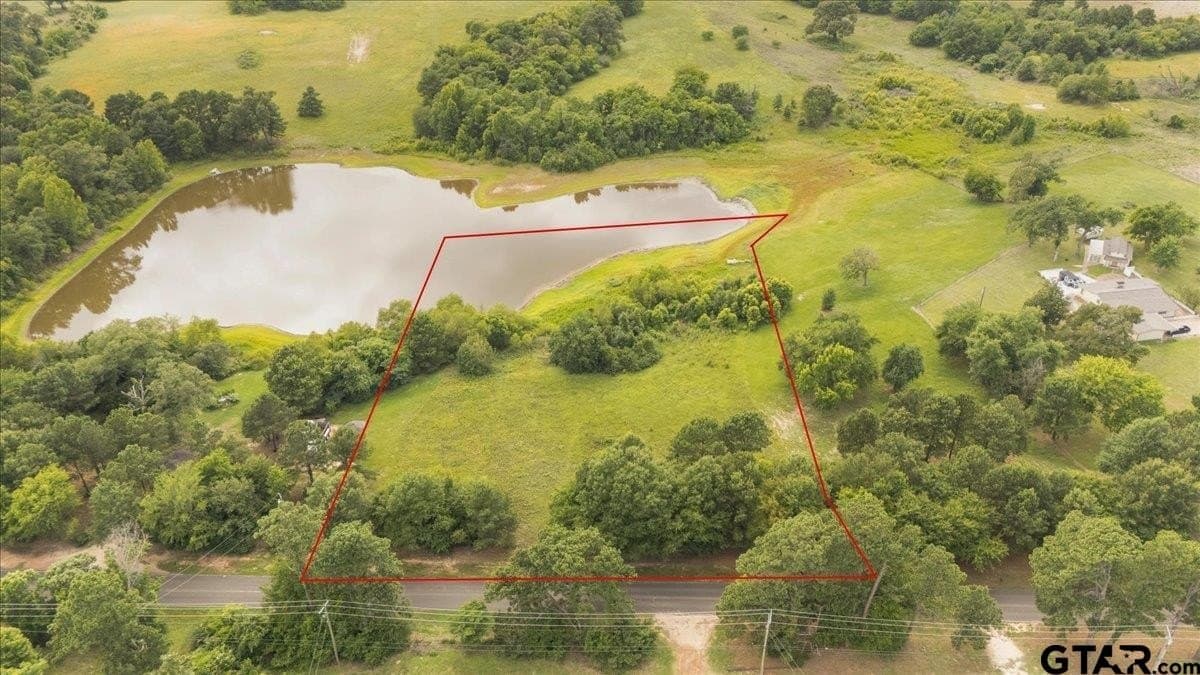 2.66 acres in Smith County