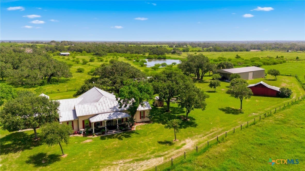 34.21 acres in Lavaca County