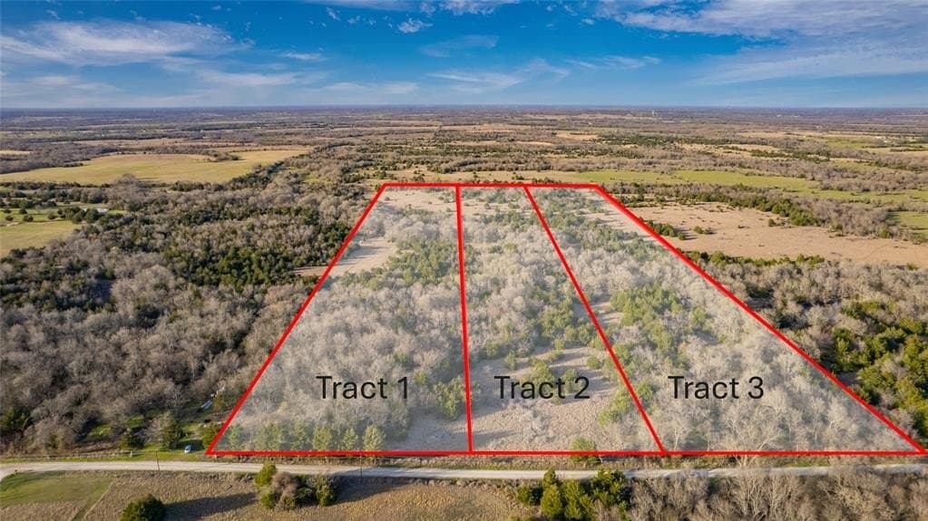 16 acres in Hunt County