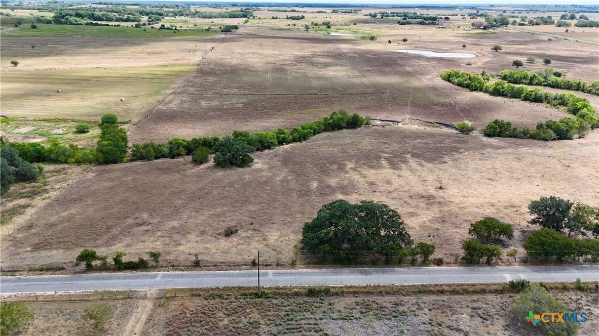14.72 acres in Lavaca County