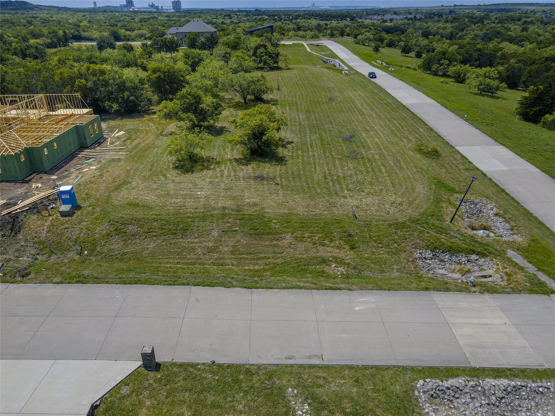 1.05 acres in Dallas County