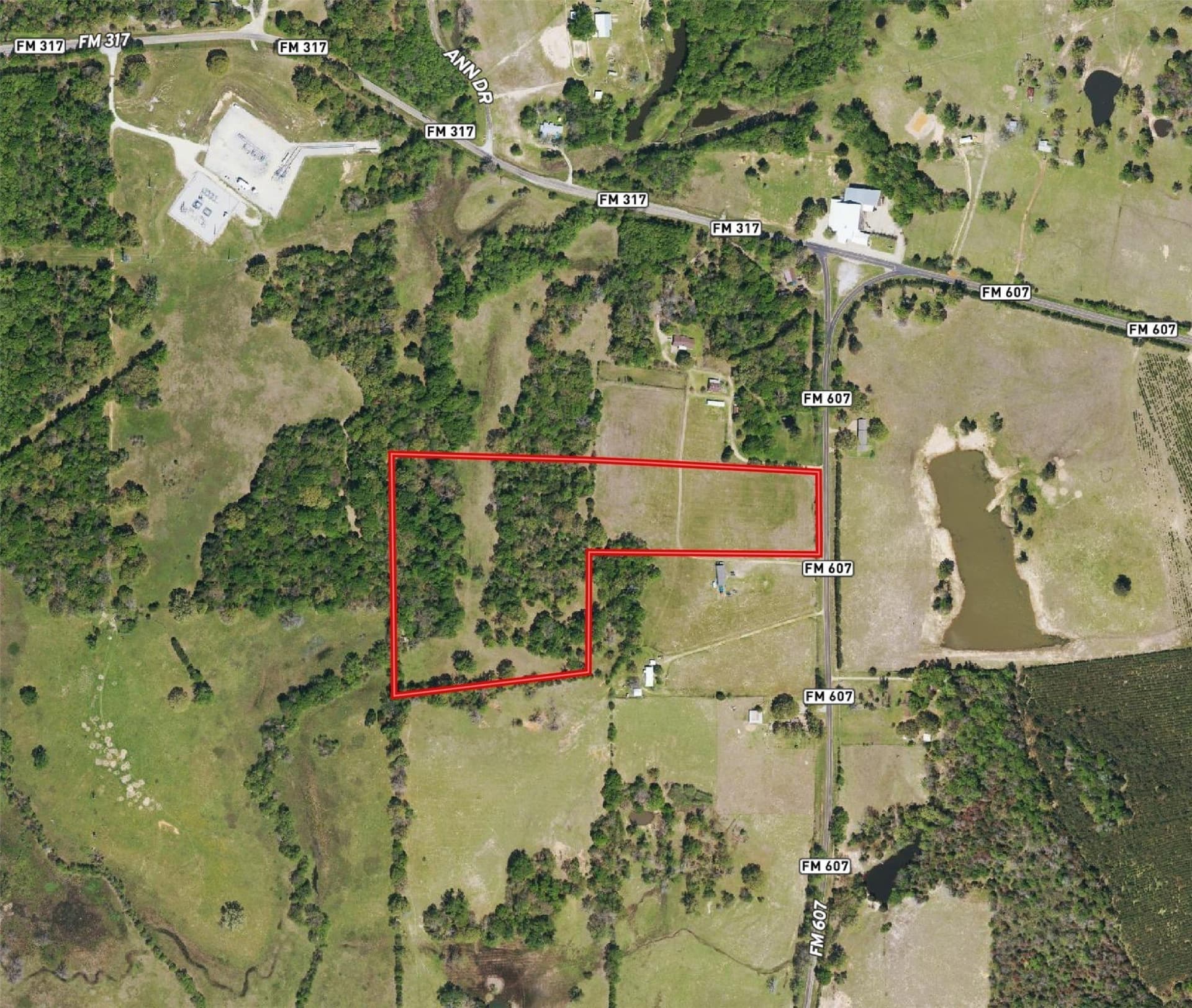24.95 acres in Henderson County