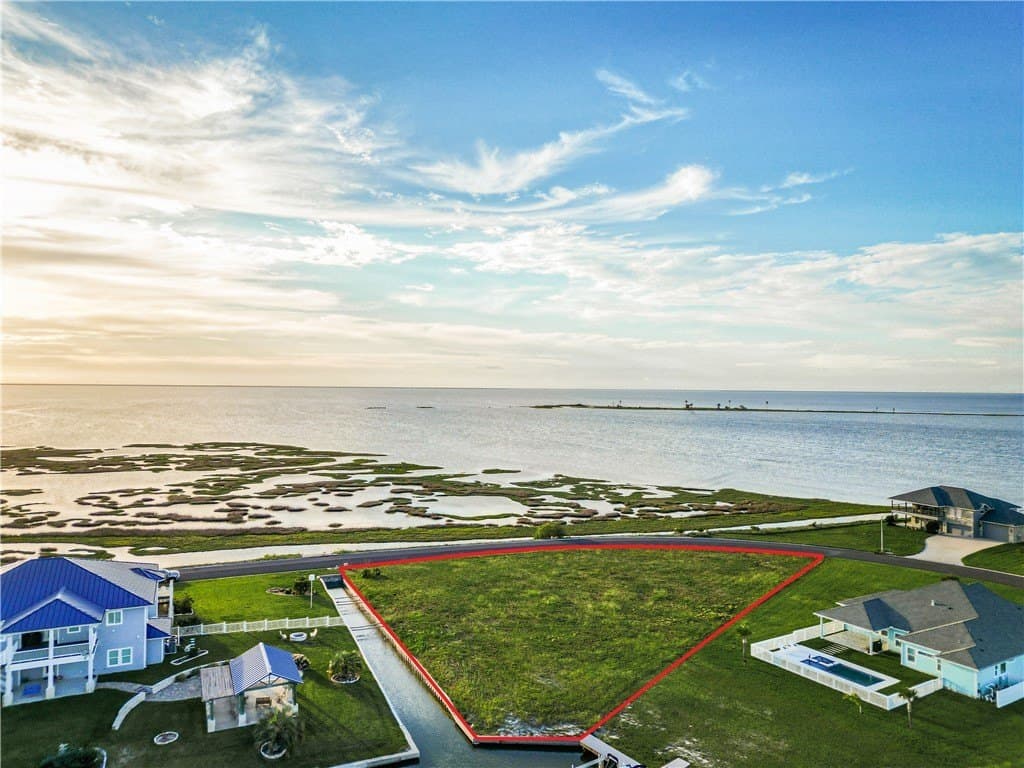 0.76 acres in Aransas County