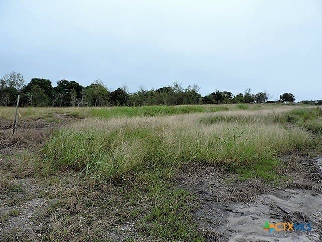 2 acres in DeWitt County
