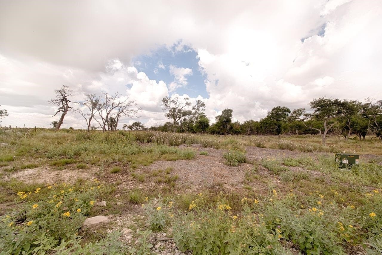 10 acres in Gillespie County