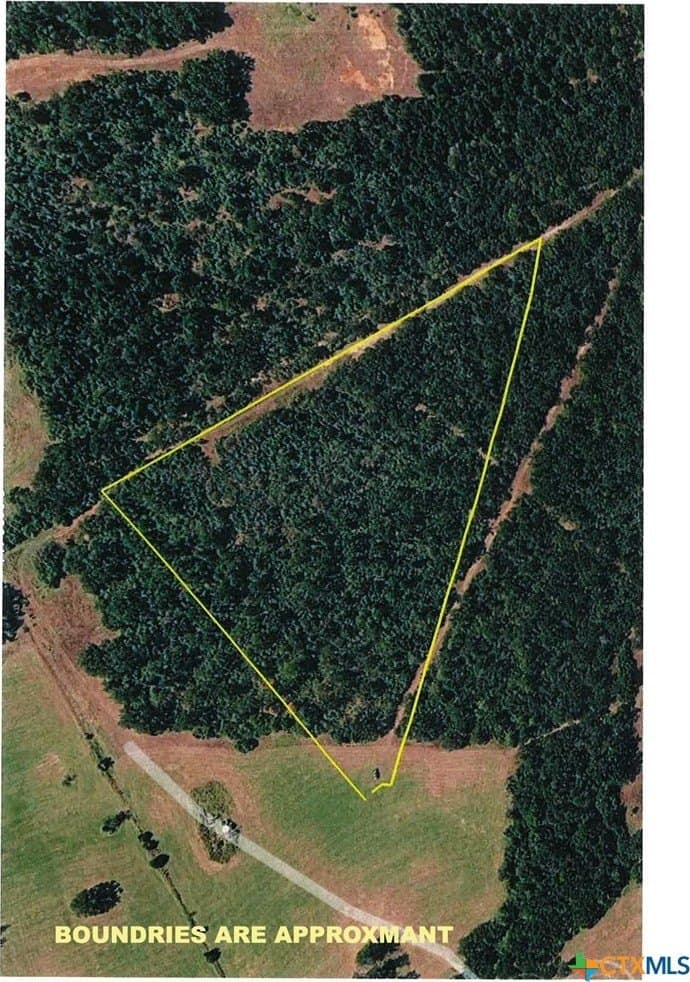 10.01 acres in Milam County