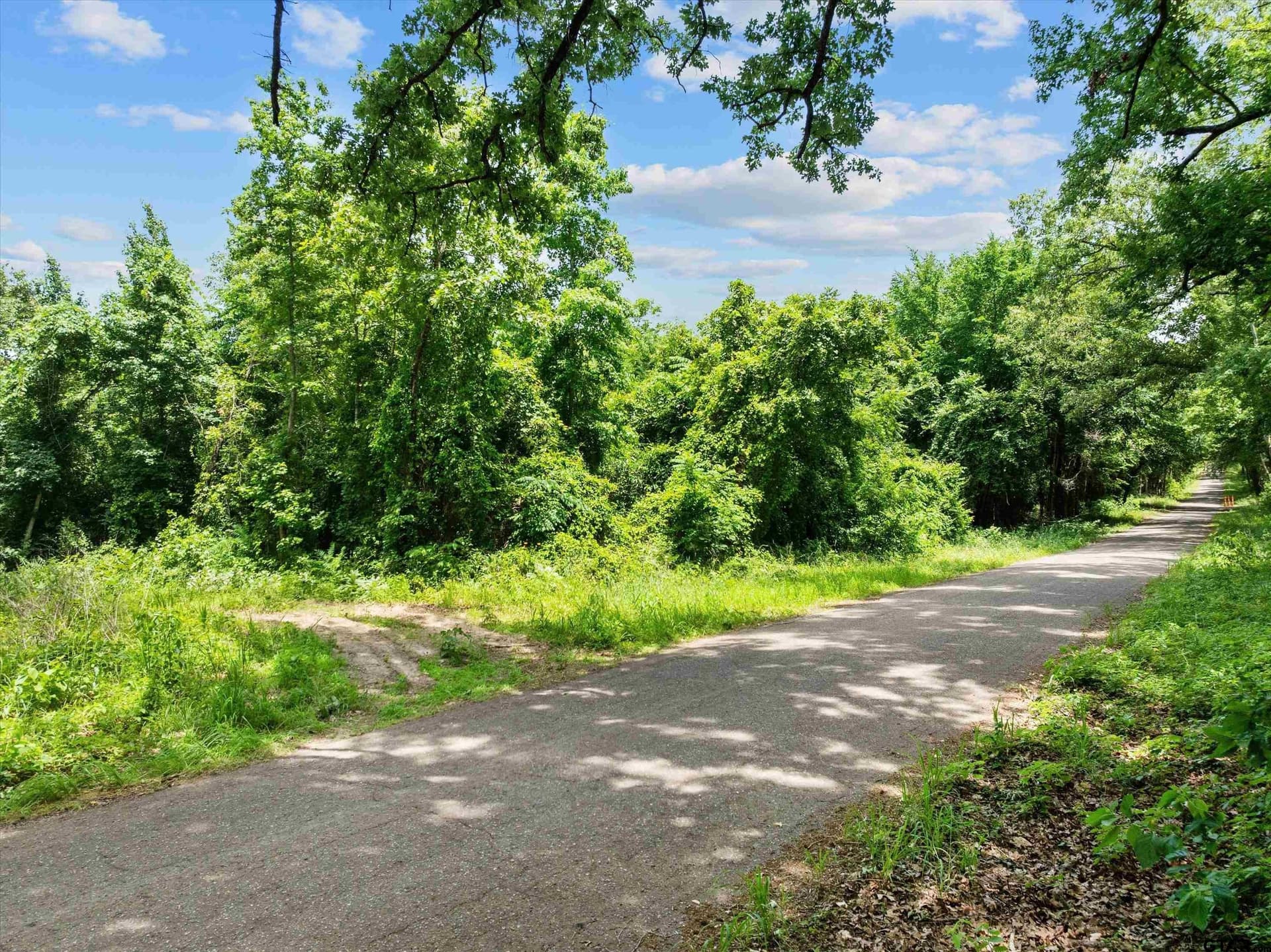 1.89 acres in Smith County