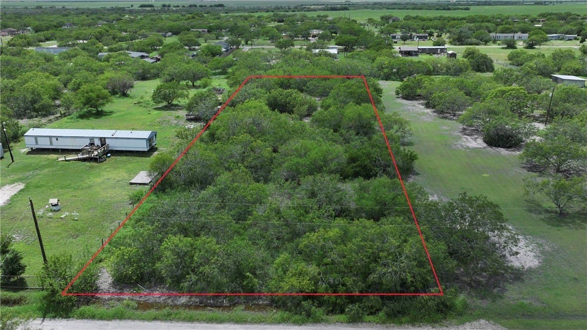 1.25 acres in Nueces County
