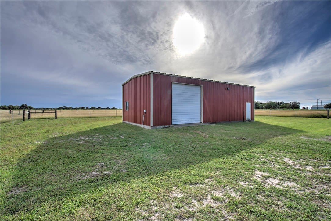 4 acres in Nueces County