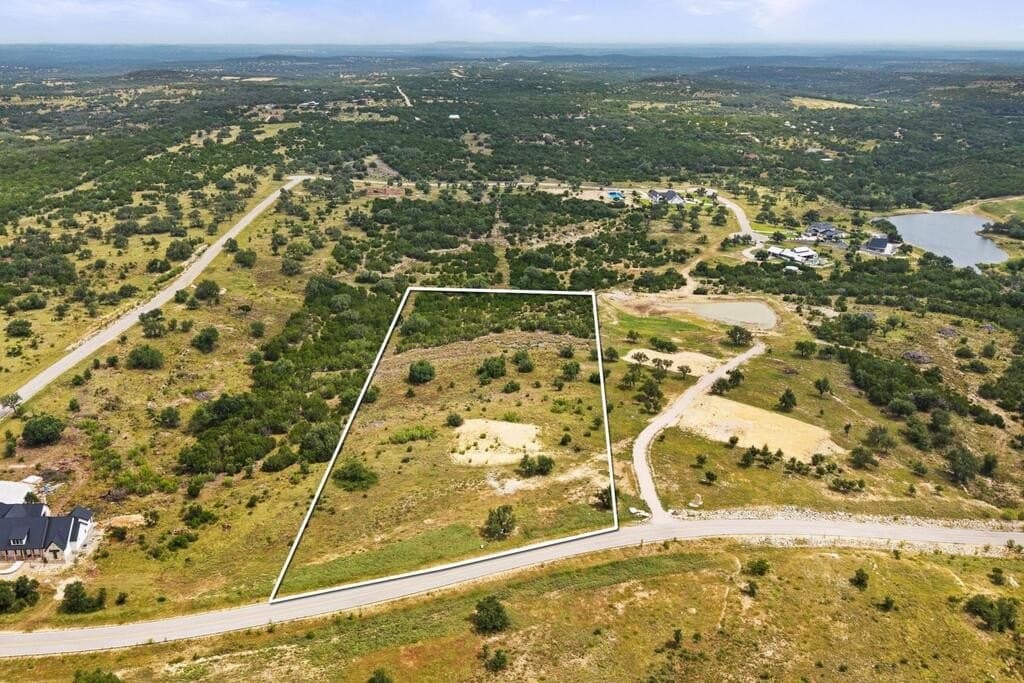 7.53 acres in Blanco County