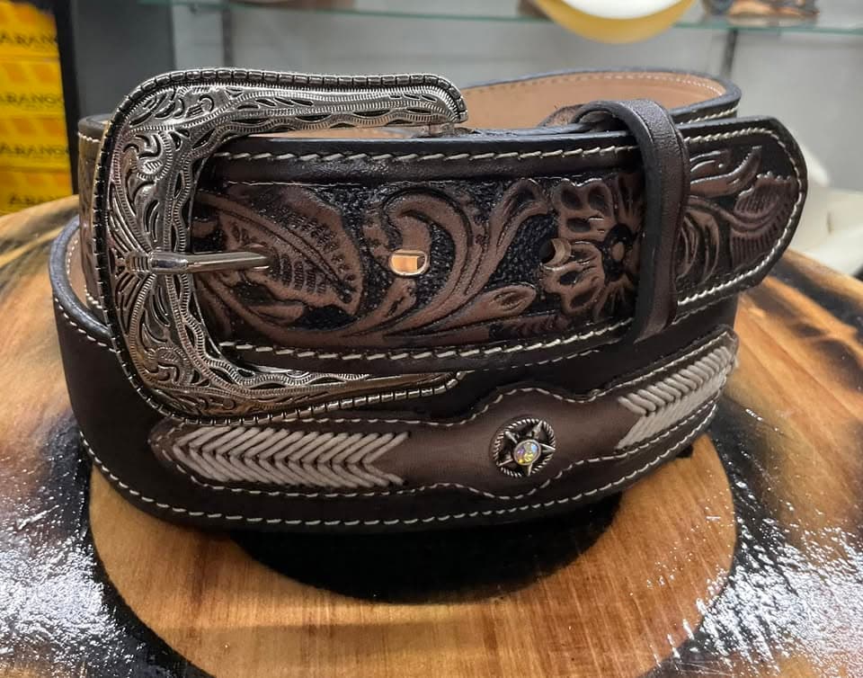 Los Potrillos Western Wear